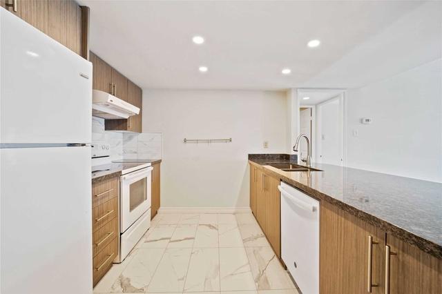809 - 701 King St W, Condo with 2 bedrooms, 2 bathrooms and 1 parking in Toronto ON | Image 29