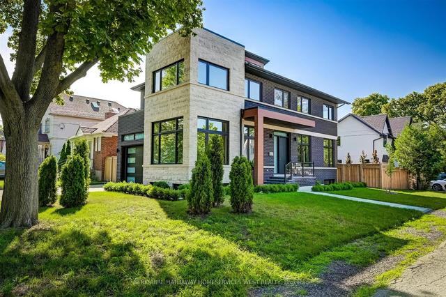 25 Sunnydale Dr, House detached with 4 bedrooms, 5 bathrooms and 5 parking in Toronto ON | Image 1