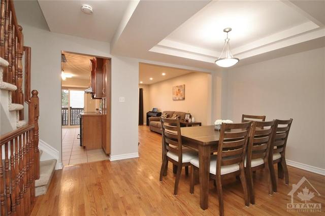 1267 Shillington Avenue, Townhouse with 3 bedrooms, 4 bathrooms and 2 parking in Ottawa ON | Image 4