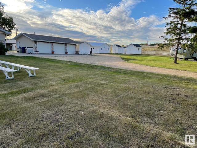 51046 Rge Rd 224, House detached with 4 bedrooms, 2 bathrooms and null parking in Strathcona County AB | Image 3