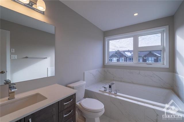 722 Twist Way, Townhouse with 3 bedrooms, 3 bathrooms and 2 parking in Ottawa ON | Image 14
