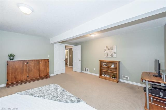 16 Atto Drive, House detached with 4 bedrooms, 3 bathrooms and 4 parking in Guelph ON | Image 32