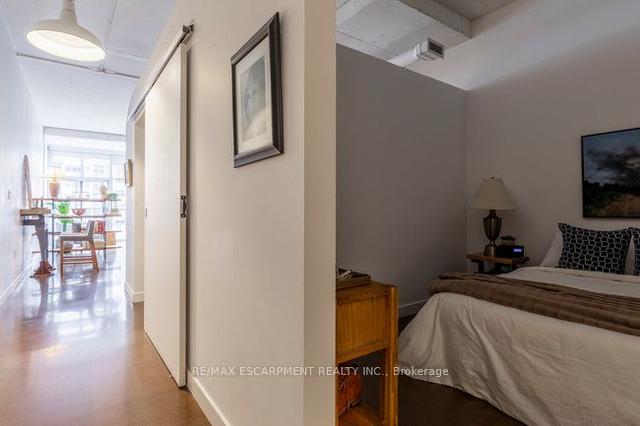 413 - 66 Bay St S, Condo with 1 bedrooms, 1 bathrooms and 1 parking in Hamilton ON | Image 10