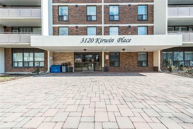 401 - 3120 Kirwin Ave W, Condo with 2 bedrooms, 1 bathrooms and 1 parking in Mississauga ON | Image 1