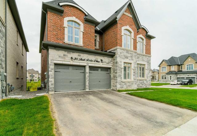 30 Trail Rider Dr, House detached with 5 bedrooms, 5 bathrooms and 4 parking in Brampton ON | Image 2