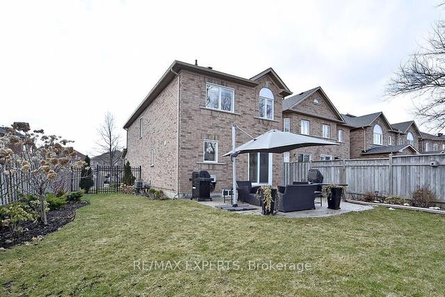 112 Royal Appian Cres, House attached with 3 bedrooms, 4 bathrooms and 5 parking in Vaughan ON | Image 30