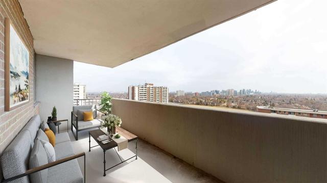 1604 - 10 Tangreen Crt, Condo with 3 bedrooms, 2 bathrooms and 2 parking in Toronto ON | Image 4
