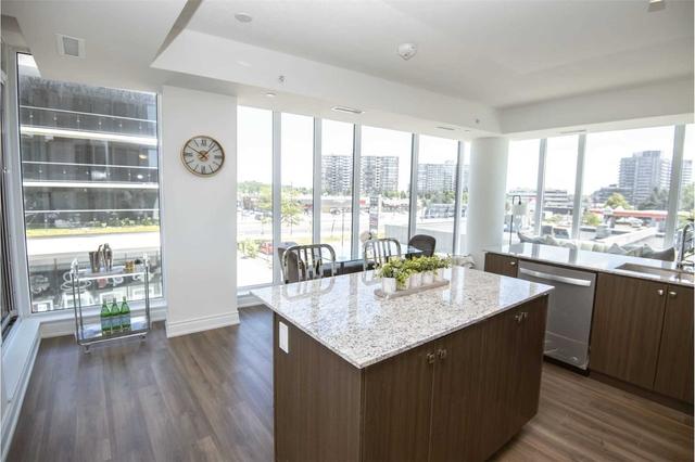 205 - 9618 Yonge St, Condo with 2 bedrooms, 2 bathrooms and 2 parking in Richmond Hill ON | Image 5