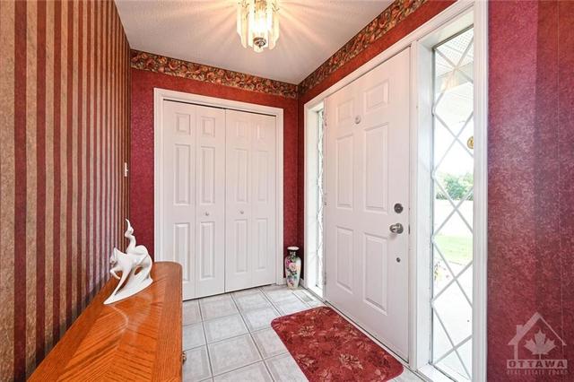 8 Tudor Circle, House detached with 3 bedrooms, 3 bathrooms and 8 parking in Rideau Lakes ON | Image 3