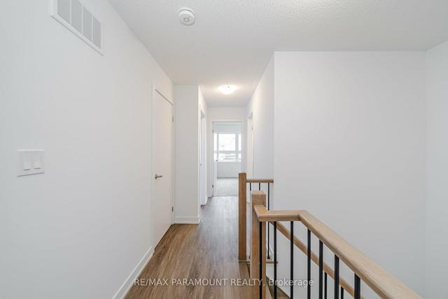 3073 Cherry Blossom Cmn, House attached with 3 bedrooms, 3 bathrooms and 2 parking in Burlington ON | Image 16