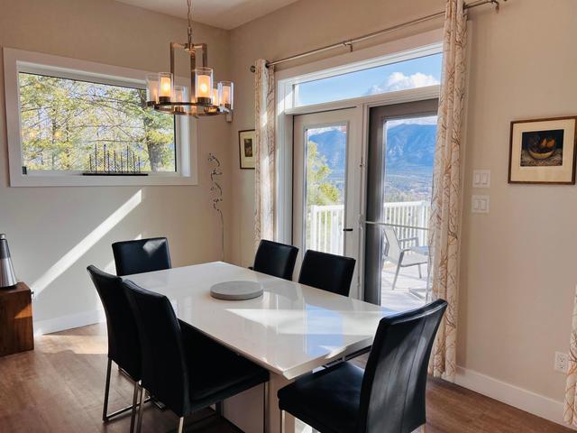 1711 Pine Ridge Mountain Place, House detached with 4 bedrooms, 3 bathrooms and 4 parking in Invermere BC | Image 16