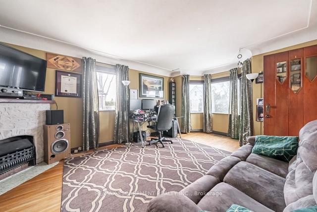 326 East 12th St, House detached with 3 bedrooms, 1 bathrooms and 4 parking in Hamilton ON | Image 4
