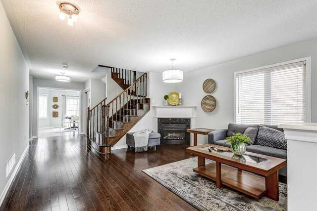 487 Grant Way, House semidetached with 3 bedrooms, 4 bathrooms and 3 parking in Milton ON | Image 36