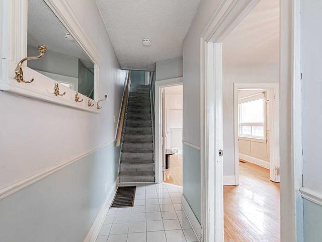 83 Amherst Ave, House detached with 3 bedrooms, 2 bathrooms and 4 parking in Toronto ON | Image 21