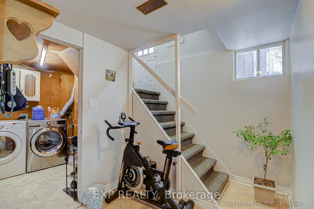51 Santamonica Blvd, House semidetached with 3 bedrooms, 2 bathrooms and 3 parking in Toronto ON | Image 5