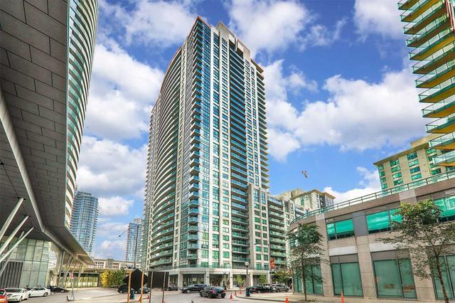 1106 - 19 Grand Trunk Cres, Condo with 2 bedrooms, 2 bathrooms and 1 parking in Toronto ON | Image 1