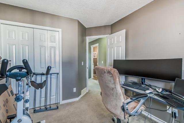 258 Everridge Drive Sw, House detached with 3 bedrooms, 2 bathrooms and 2 parking in Calgary AB | Image 31