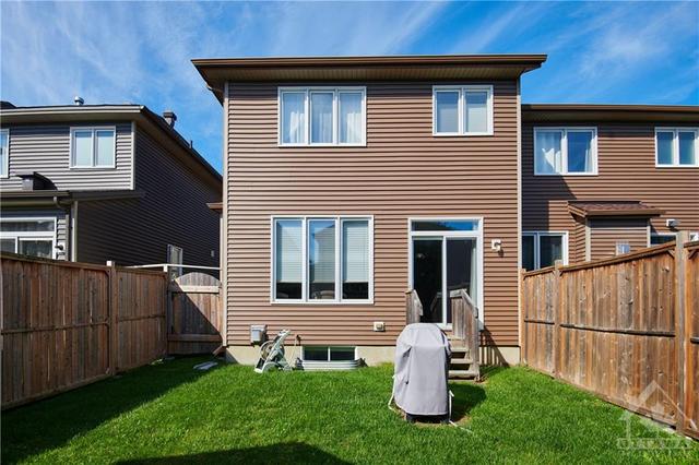328 Gracewood Crescent, Home with 3 bedrooms, 3 bathrooms and 3 parking in Ottawa ON | Image 29