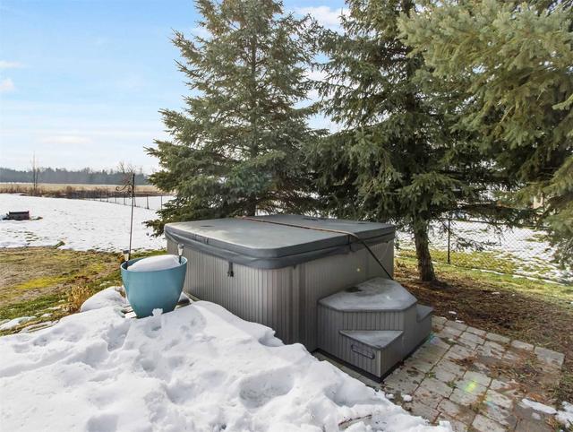 61 Maple Dr, House detached with 3 bedrooms, 3 bathrooms and 12 parking in Wasaga Beach ON | Image 24