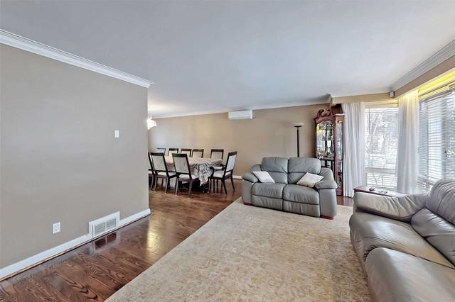 16 Stormont Ave, House detached with 4 bedrooms, 4 bathrooms and 4 parking in Toronto ON | Image 39
