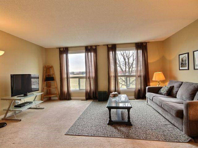 55 - 1155 Paramount Dr, Townhouse with 3 bedrooms, 2 bathrooms and 2 parking in Hamilton ON | Image 7