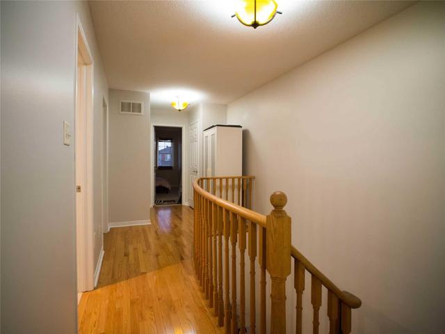 213 Andona Cres, House detached with 3 bedrooms, 3 bathrooms and 3 parking in Toronto ON | Image 11