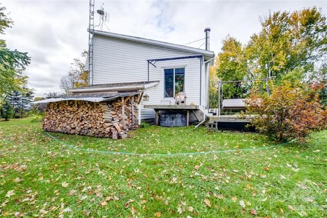 11590 Levere Road, House detached with 3 bedrooms, 2 bathrooms and 6 parking in North Dundas ON | Image 30