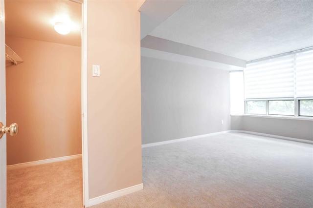 208 - 330 Rathburn Rd, Condo with 2 bedrooms, 2 bathrooms and 2 parking in Mississauga ON | Image 5