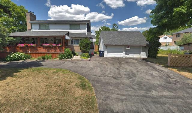4 Waltham Dr, House detached with 3 bedrooms, 3 bathrooms and 6 parking in Toronto ON | Card Image