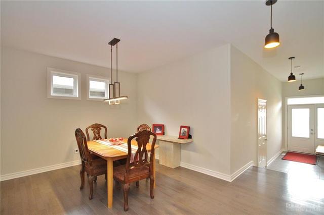 699 Parade Drive, House detached with 3 bedrooms, 3 bathrooms and 2 parking in Ottawa ON | Image 5