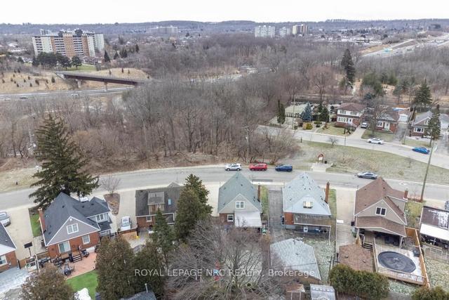 418 Parkdale Ave S, House detached with 3 bedrooms, 3 bathrooms and 3 parking in Hamilton ON | Image 30