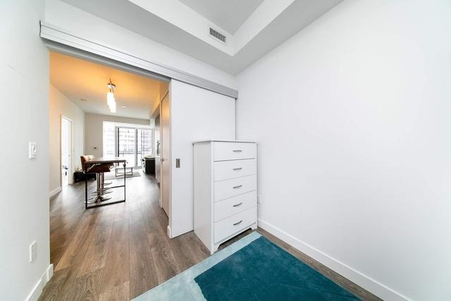 5112 - 8 Eglinton Ave E, Condo with 1 bedrooms, 2 bathrooms and 0 parking in Toronto ON | Image 5