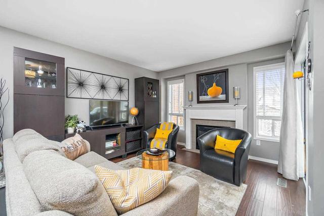 18 Emslie St, House semidetached with 3 bedrooms, 3 bathrooms and 2 parking in Halton Hills ON | Image 2