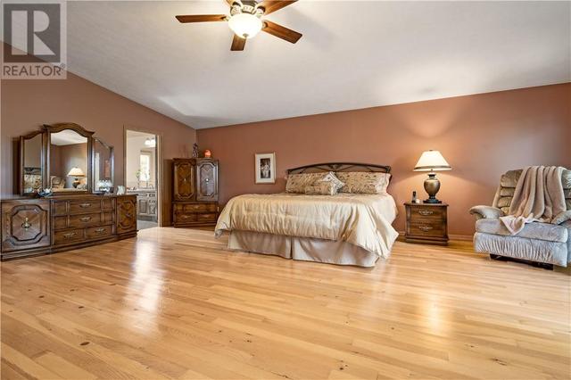 45 Gauthier, House detached with 3 bedrooms, 2 bathrooms and null parking in French River ON | Image 15