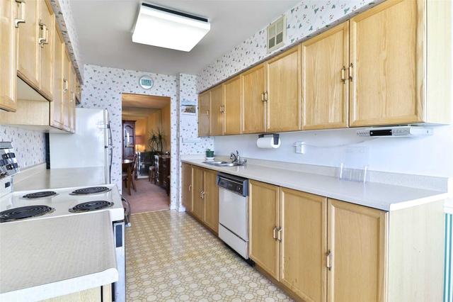 2403 - 1300 Islington Ave, Condo with 2 bedrooms, 2 bathrooms and 1 parking in Toronto ON | Image 4