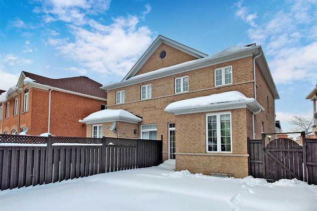 136 Calm Waters Cres, House semidetached with 3 bedrooms, 4 bathrooms and 2 parking in Brampton ON | Image 25