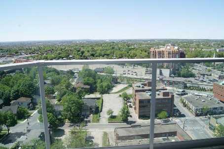 2112 - 9 George St N, Condo with 2 bedrooms, 2 bathrooms and 1 parking in Brampton ON | Image 7