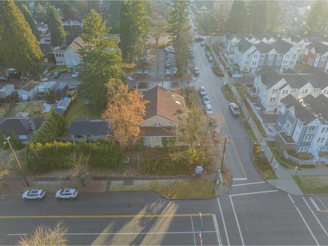 2201 Clarke Street Street, House detached with 3 bedrooms, 2 bathrooms and null parking in Port Moody BC | Image 7