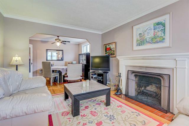 447 O'connor Dr, House detached with 2 bedrooms, 2 bathrooms and 2 parking in Toronto ON | Image 8