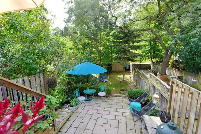 227 Eastwood Rd, House semidetached with 2 bedrooms, 2 bathrooms and 1 parking in Toronto ON | Image 28