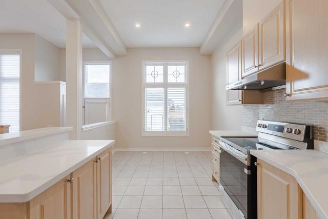 5801 Tenth Line W, House attached with 3 bedrooms, 4 bathrooms and 2 parking in Mississauga ON | Image 34