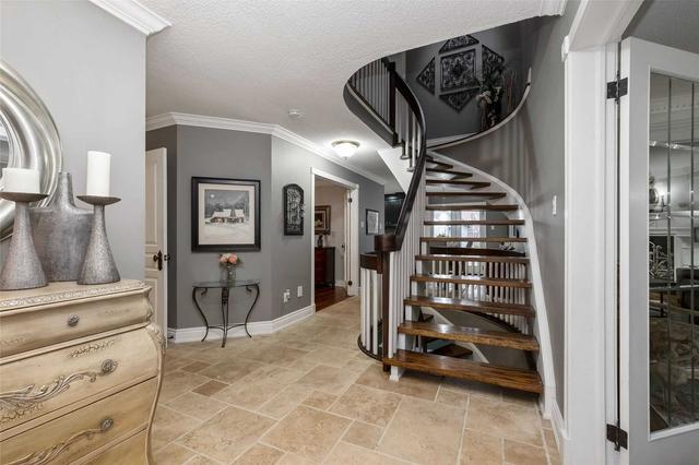 37 Atkins Circ, House detached with 5 bedrooms, 3 bathrooms and 6 parking in Brampton ON | Image 37