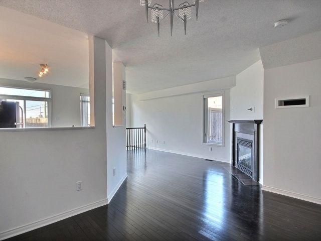 418 Dusk Private, House attached with 3 bedrooms, 3 bathrooms and 1 parking in Ottawa ON | Image 5