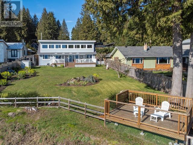 7607 Eureka Place, House detached with 3 bedrooms, 2 bathrooms and 4 parking in Sunshine Coast B BC | Image 24