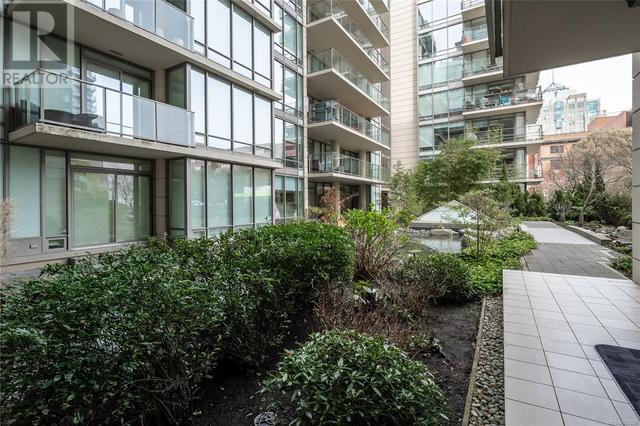 1002 - 708 Burdett Ave, Condo with 2 bedrooms, 2 bathrooms and 1 parking in Victoria BC | Image 17