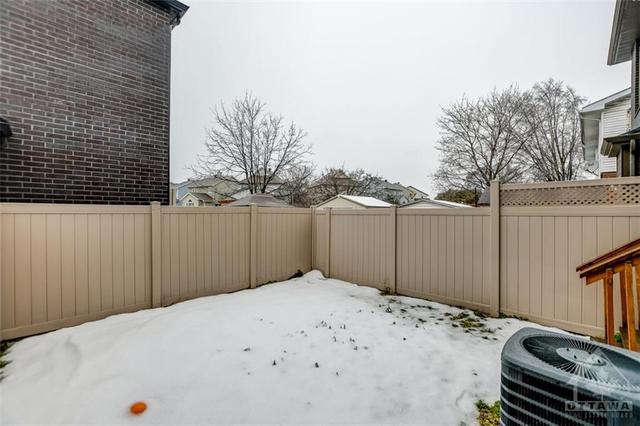 1006 Shefford Road, Townhouse with 4 bedrooms, 4 bathrooms and 2 parking in Ottawa ON | Image 30