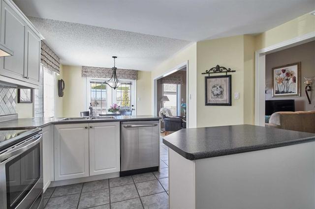 134 Goodman Dr, House detached with 3 bedrooms, 3 bathrooms and 6 parking in Oshawa ON | Image 11