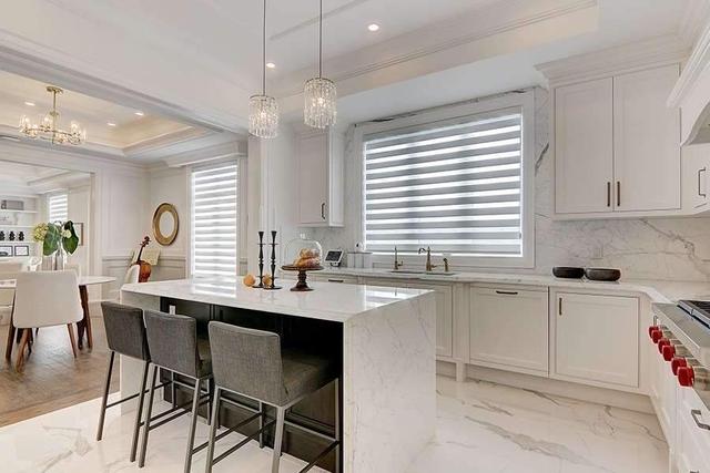 17 Daniel Cozens Crt, House detached with 4 bedrooms, 6 bathrooms and 6 parking in Toronto ON | Image 3