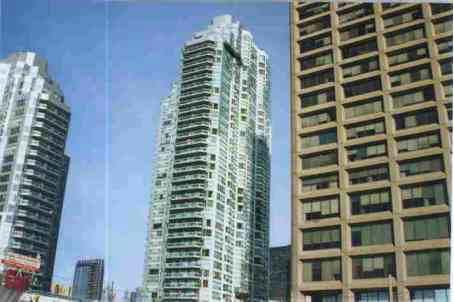 1213 - 10 Yonge St, Condo with 1 bedrooms, 2 bathrooms and 1 parking in Toronto ON | Image 1