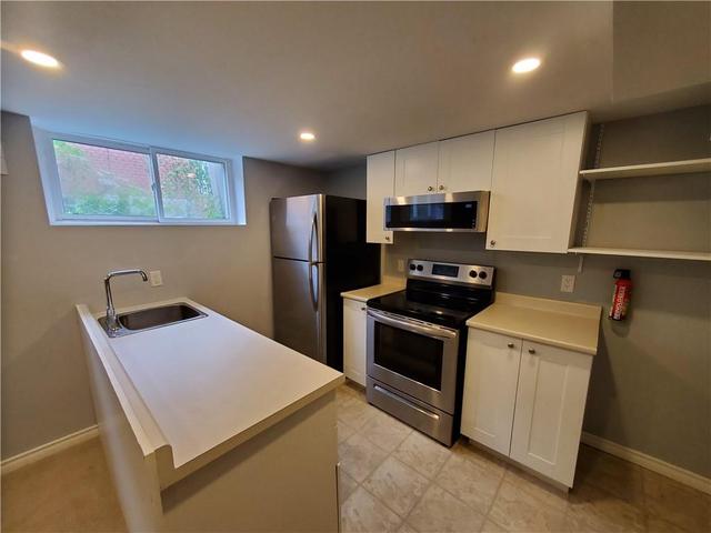 lower - 132 East 42nd Street, House detached with 2 bedrooms, 1 bathrooms and 4 parking in Hamilton ON | Image 1